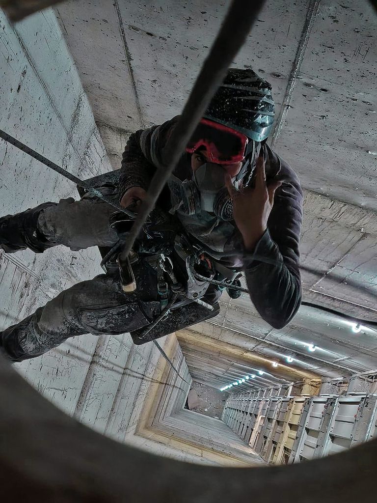 ალპინისტური მომსახურება სამონტაჟო სამუშაოებზე